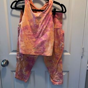 ATHLETA Salutation stash pocket to Capri 1X and T strap bra set